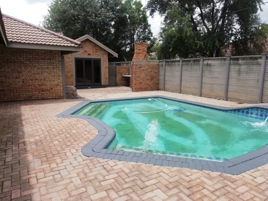 3 Bedroom Property for Sale in Vaalpark Free State